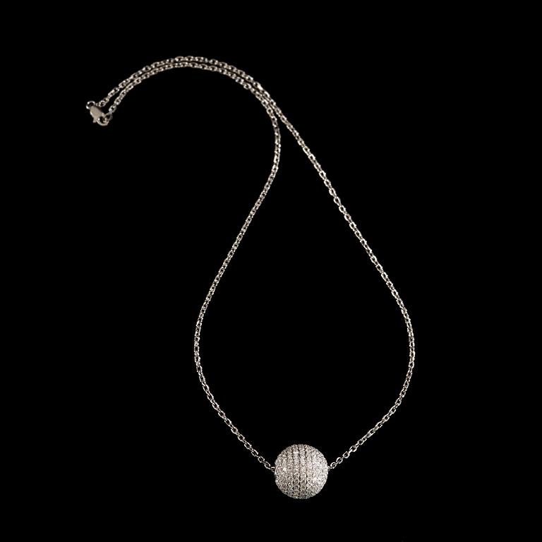 Diamantgradering, A brilliant-cut diamond necklace. Total carat weight circa 4.95 cts.