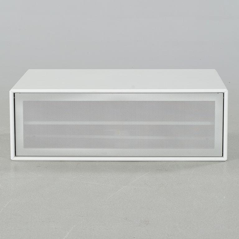 VÄGGSKÅP/MEDIAHYLLA, Montana, Danmark, 2000-tal.