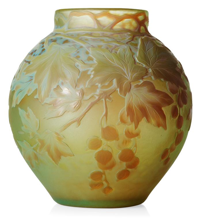 A Gunnar Wennerberg Art Nouveau cameo glass vase, Kosta circa 1900-1902.