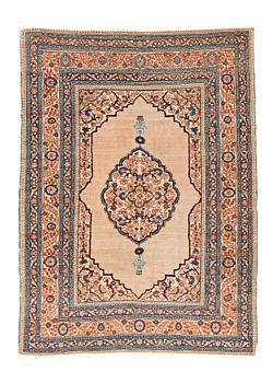 1002. ANTIQUE TABRIZ. 169,5 x 126,5 cm.