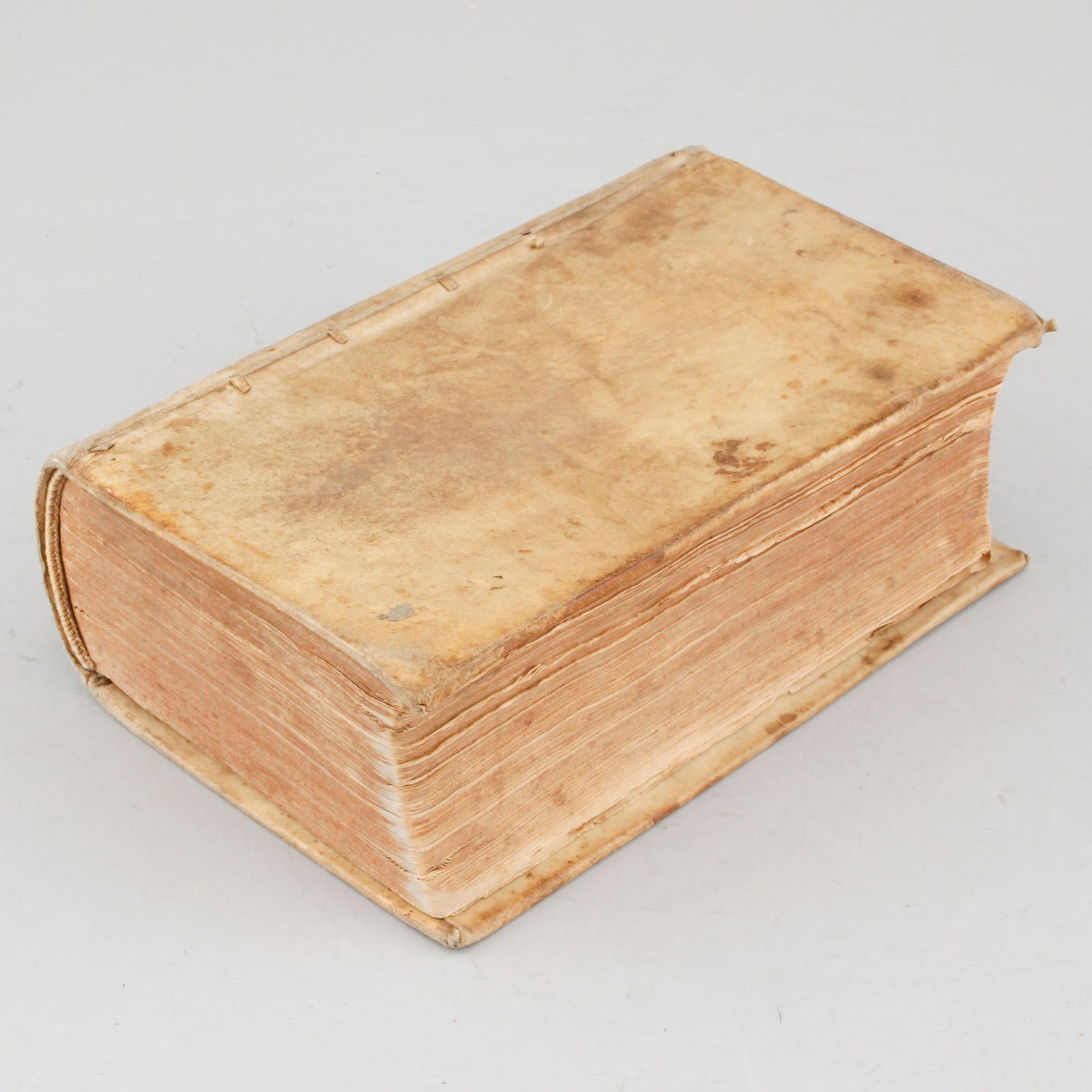 BOOK, Hugonis Grotii "De jure belli ac pacis libri tres.." dated 1689.