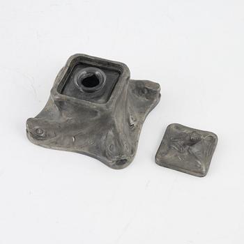 Olof Ahlberg, skrivgarnityr, 4 delar, tenn,  Schreuder & Olsson, Stockholm, bl.a. 1911.