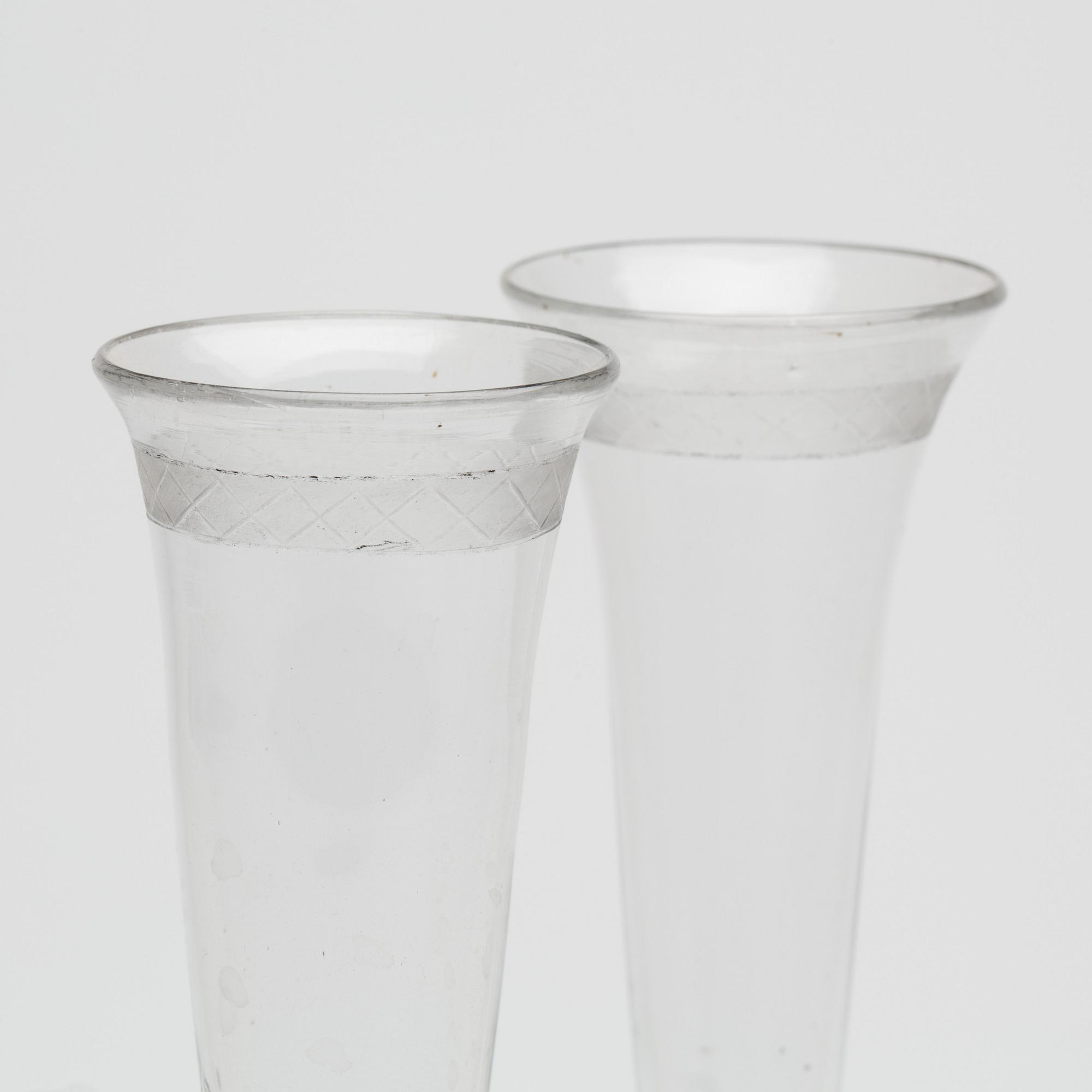 CHAMPANGESTRUTAR, ett par. sengustavianska. Omkring 1800.