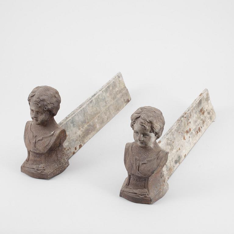 ELDHUNDAR, metall, Frankrike, 1800-tal.