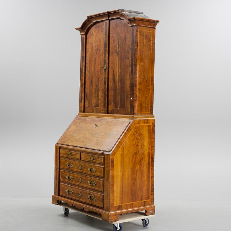 SKÅP, barockstil med äldre delar, 18/1900-tal.