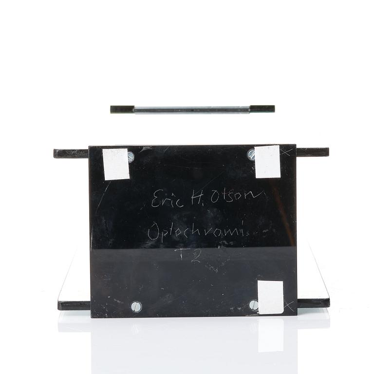 Eric H Olson, "Optochromi T2".