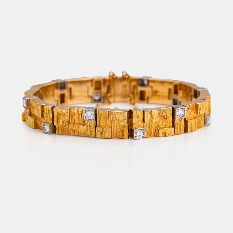 Björn Weckström, "Caroline", An 18K gold bracelet with diamonds ca. 1.20 ct in total. Lapponia 1984.