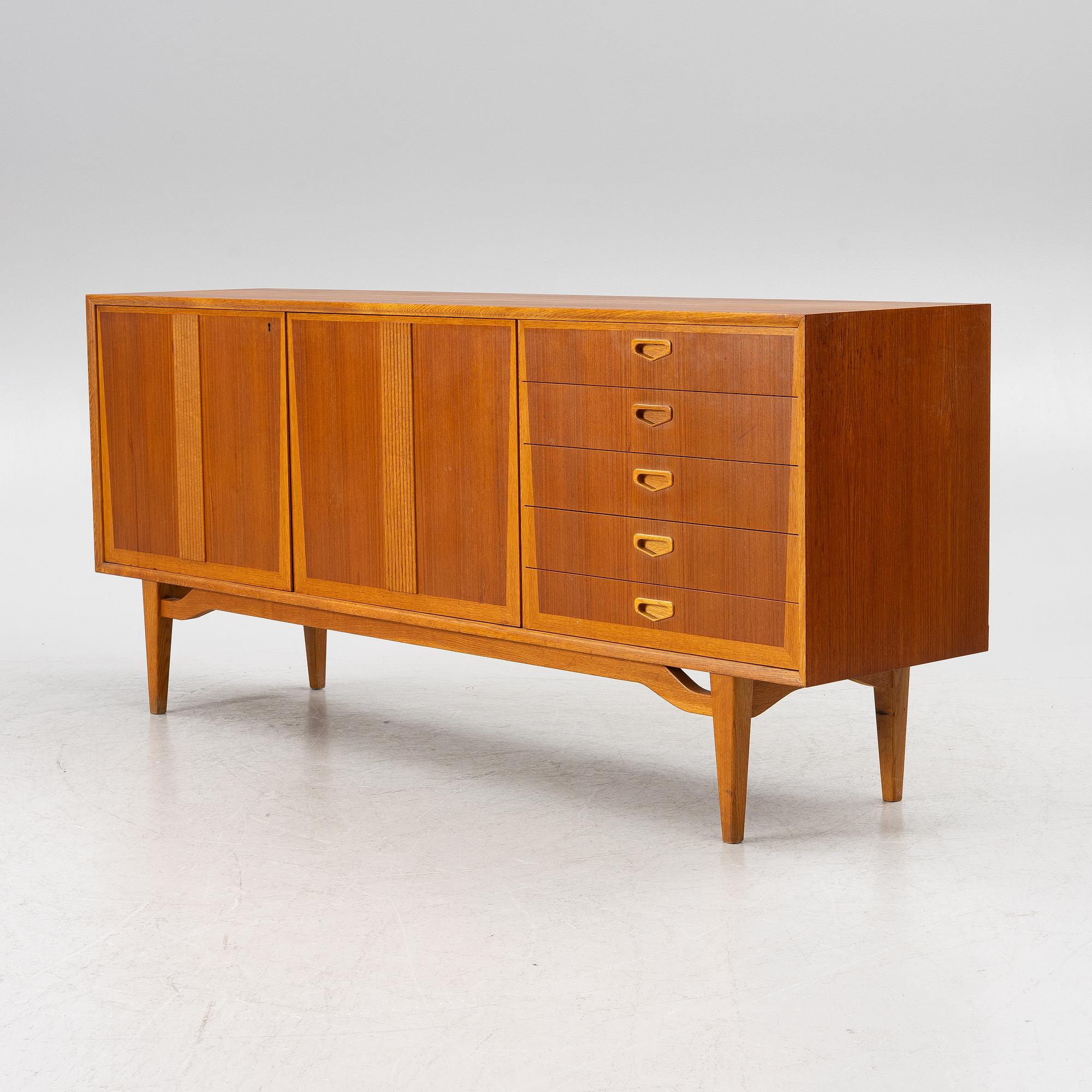 Sideboard, 1960-tal, möbelfabriken Örnen Rydaholm 1960-tal.