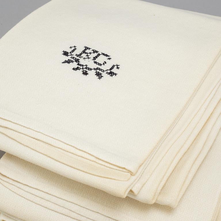 30 (12+12+6) linen towels, 20th century.