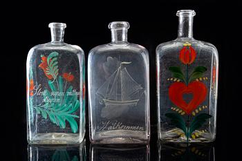 Snaspflaskor samt glas 7+11 st 1900-talets början.