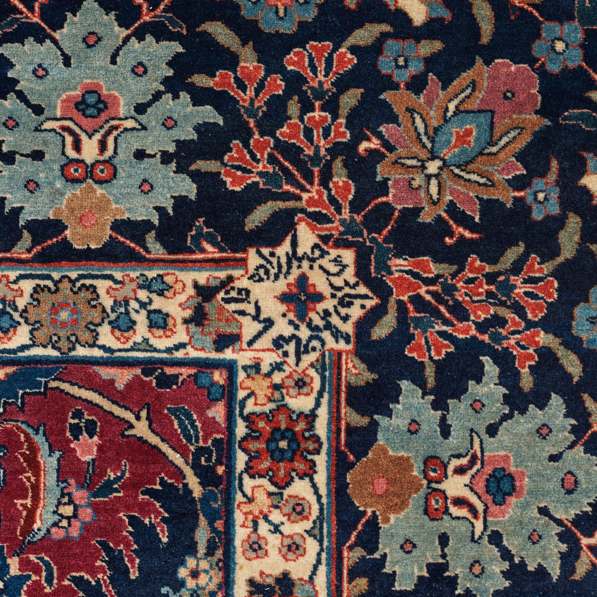 Matto, semi-antique Tabriz, ca 413,5 x 328,5 cm.
