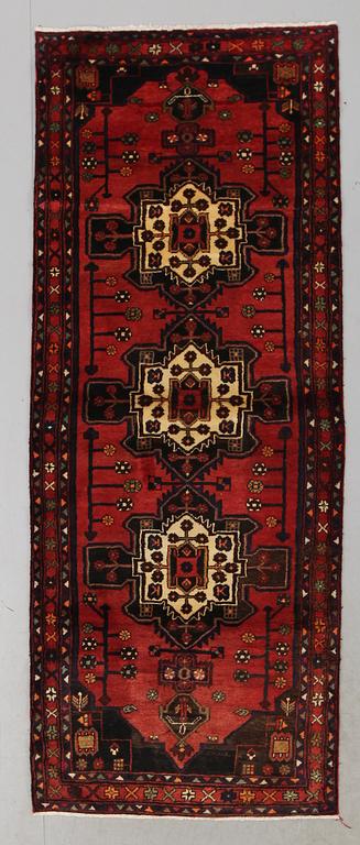 MATTA, galleri, Hamadan, ca 293 x 112 cm.