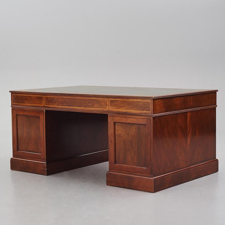 Desk, 19th/20th century.