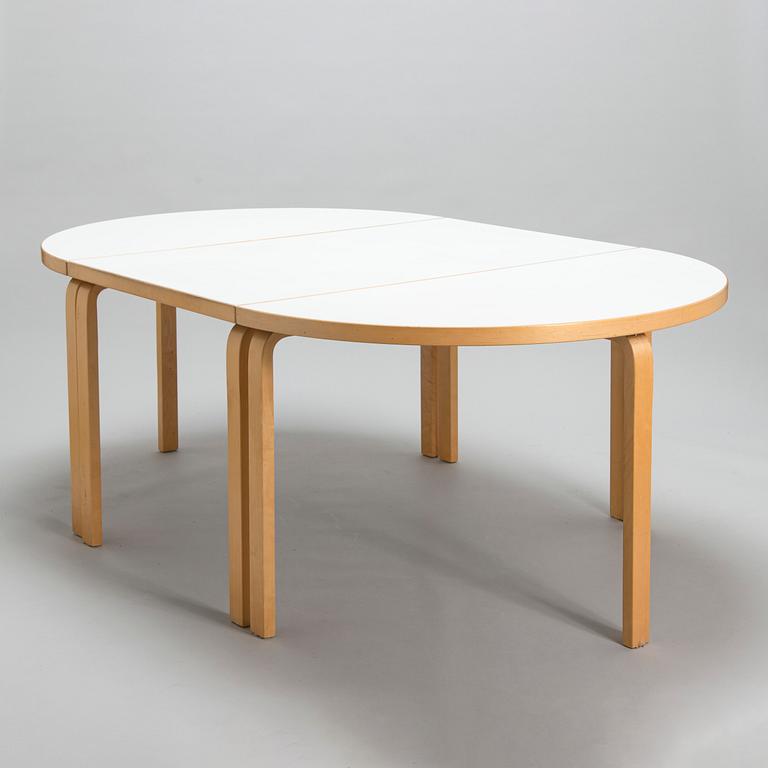 Alvar Aalto, ruokapöytä, mallinumerot 95 ja 81b (3 osaa), Artek, Suomi. 1900-luvun loppu.