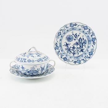 Servis 139 dlr porslin "Lökmönstret" Meissen Tyskland 1900-tal.