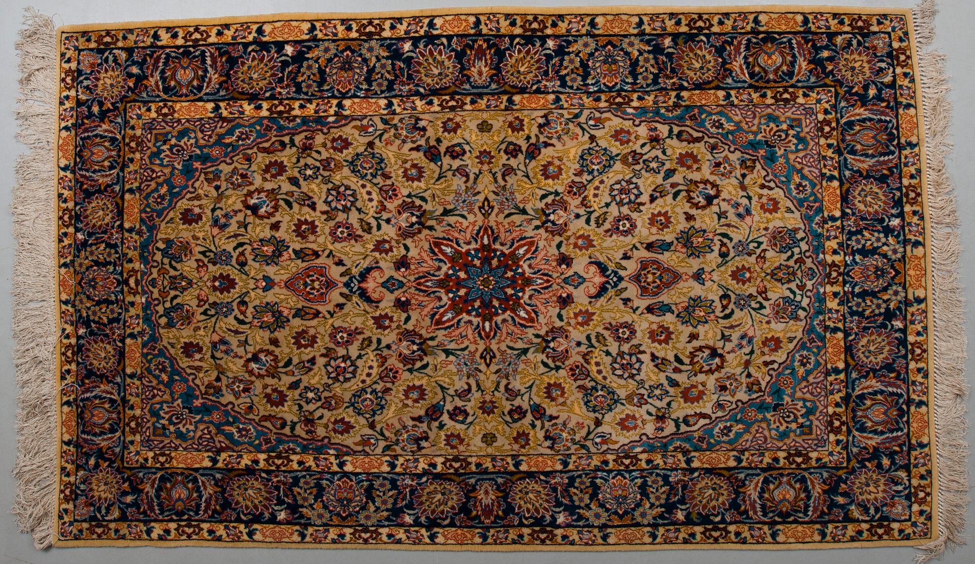 MATTA, Iran, ca 183 x 113,5 cm.
