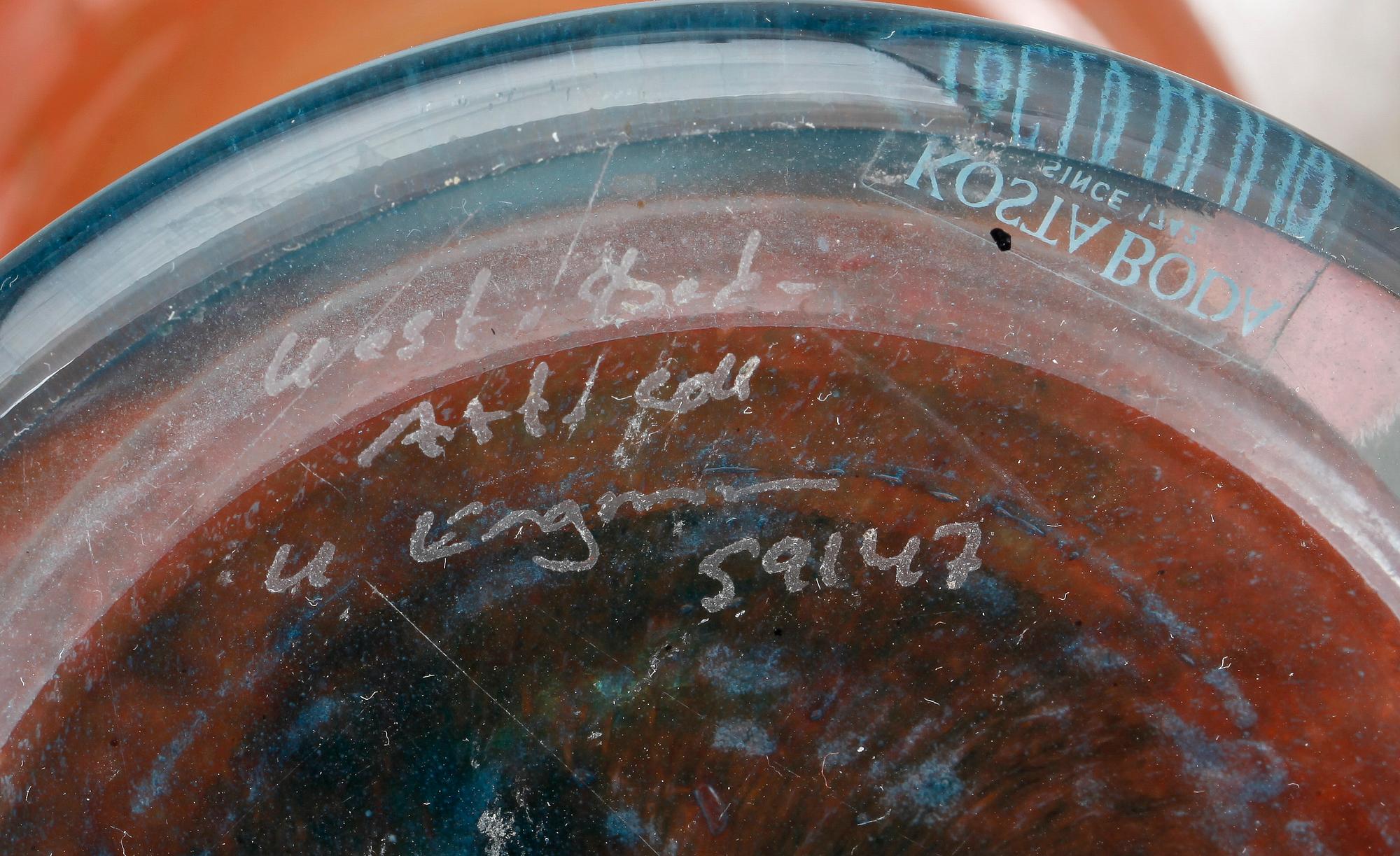 SKÅL på FOT, glas, ur serien "Cancan", Kjell Engman, Kosta Boda. 1900-talets andra hälft.