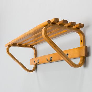 Alvar Aalto, hatthylla/ klädhängare för O.Y. Huonekalu-ja Rakennustyötehdas A.B, 1900-talets mitt.