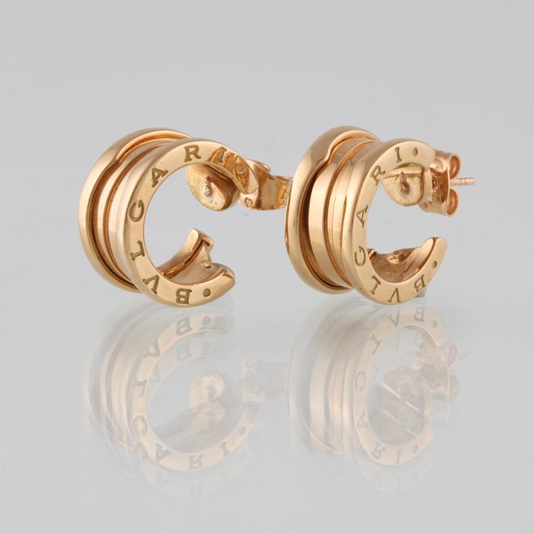 ÖRHÄNGEN, 18K guld, Bulgari, "Bzero1". Vikt 16 g.