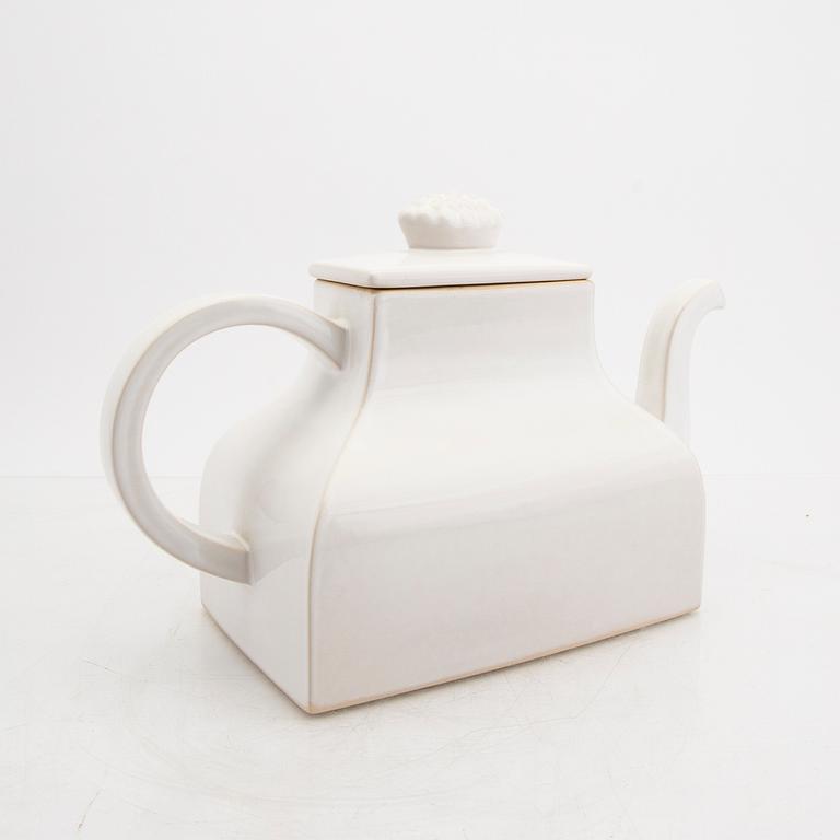 Signe Persson-Melin, a glazed ceramic teapot, signed by hand and numbered 23/100.