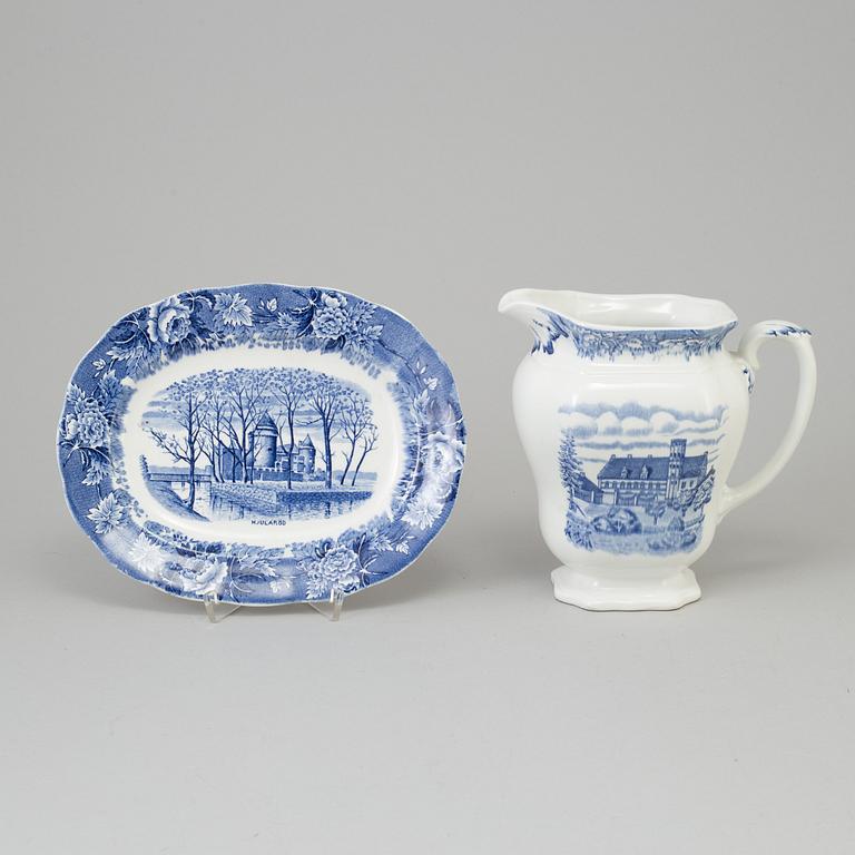 A Swedish 31 piece earthenware tableware from Rörstrand, 1915-1930.