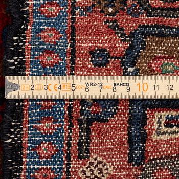 A Senneh rug, a. 159 x 117 cm.