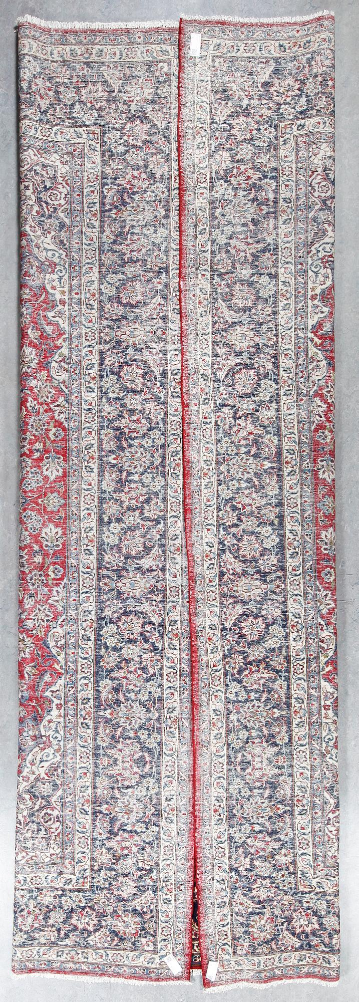 MATTA, Isfahan, ca 433x303 cm.