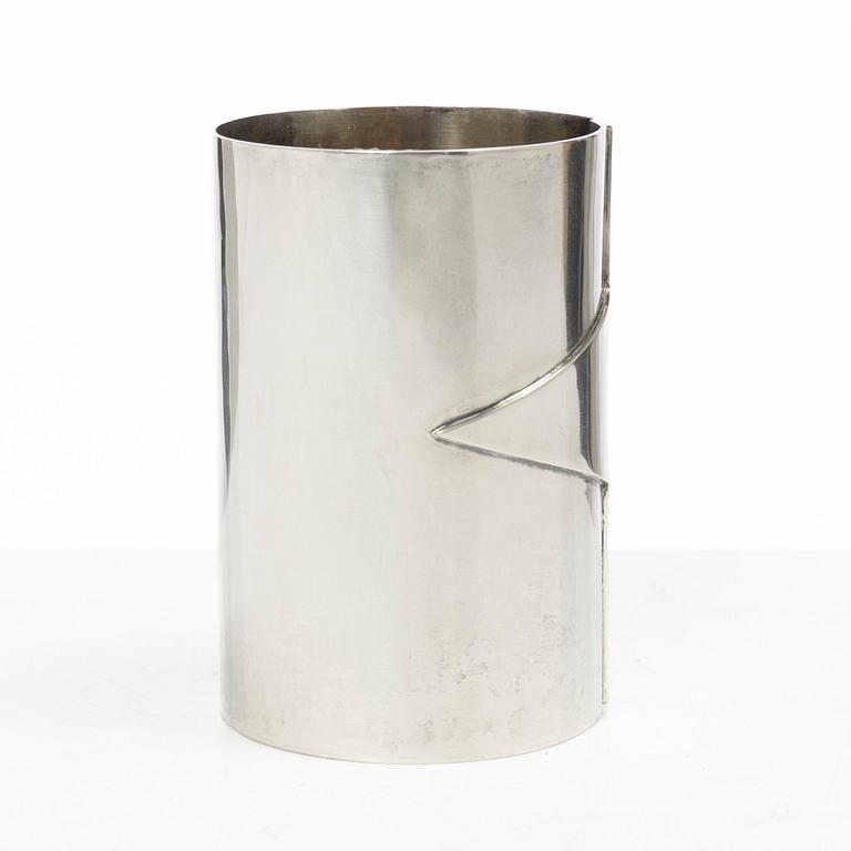 W.A. Bolin, vas, sterling silver, design Barbro Littmarck, Stockholm 1971.