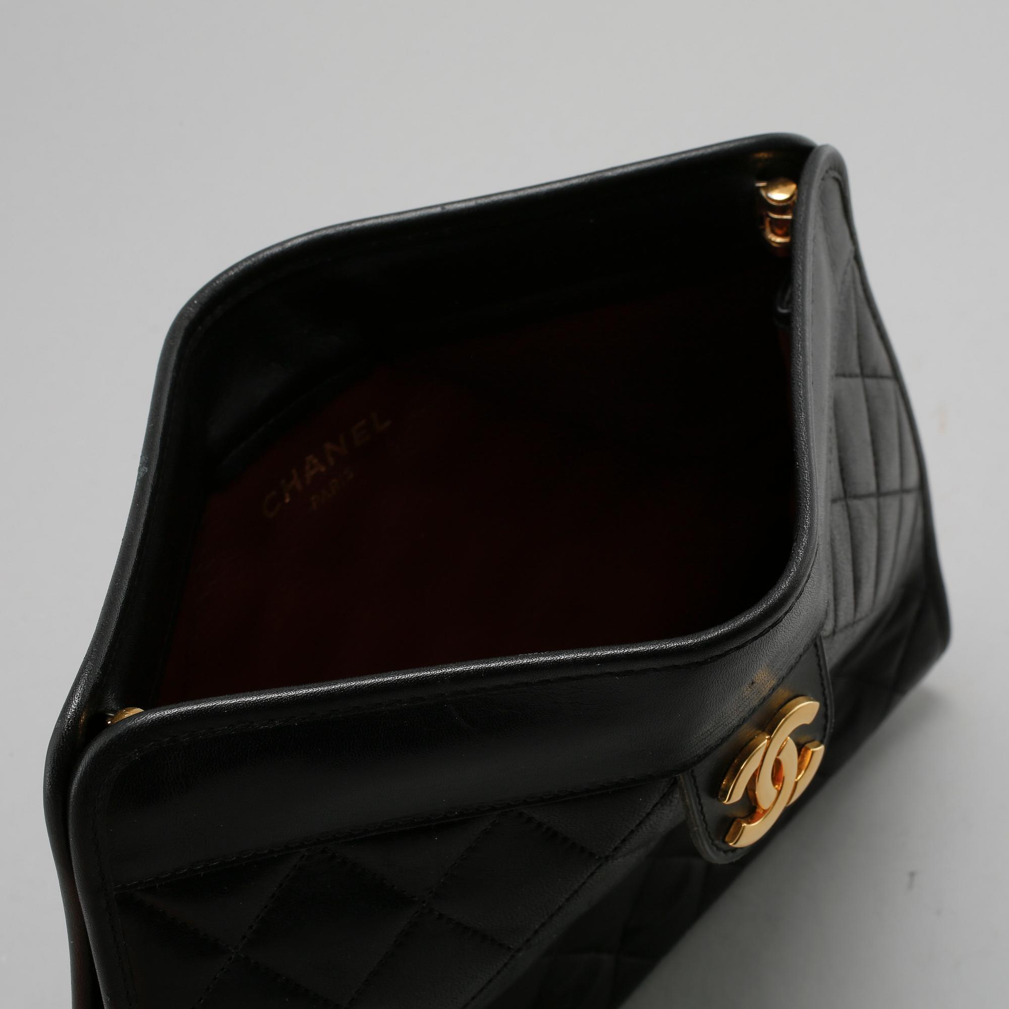 NECESSÄR, Chanel.