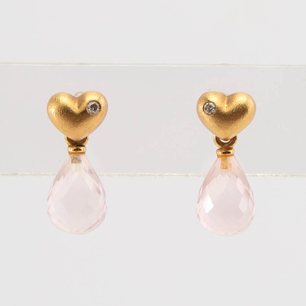 Ole Lynggaard, earrings, a pair, 18K gold with brilliant-cut diamonds and faceted rose-coloured stones.