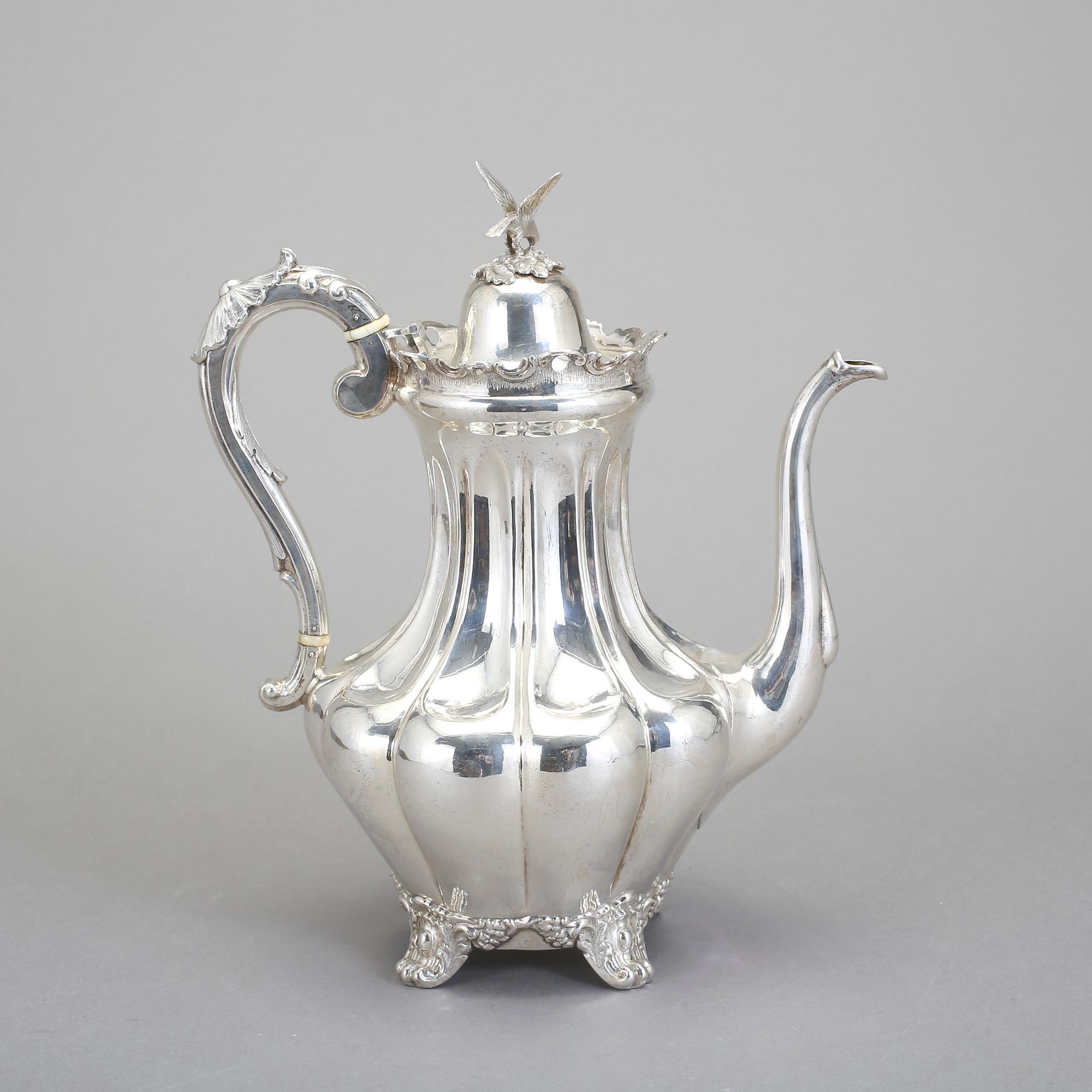KAFFEKANNA, silver, nyrokoko, Stockholm, 1855. Vikt ca 1035 gram.