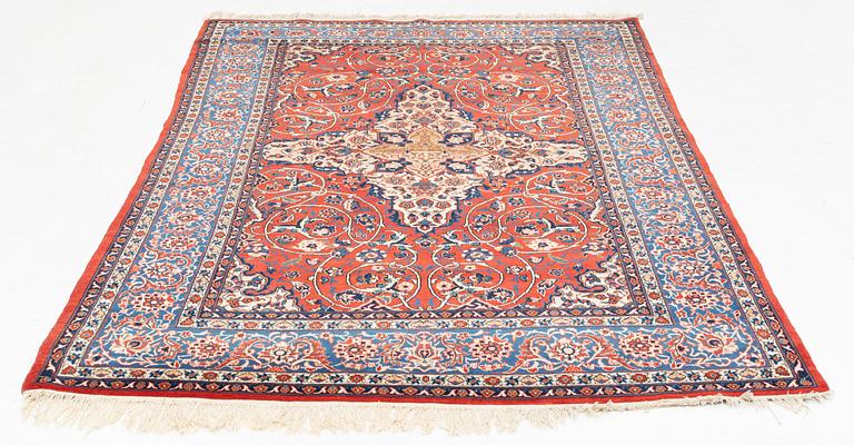Carpet, Isfahan, mid 20th century, 245 x 163 cm.