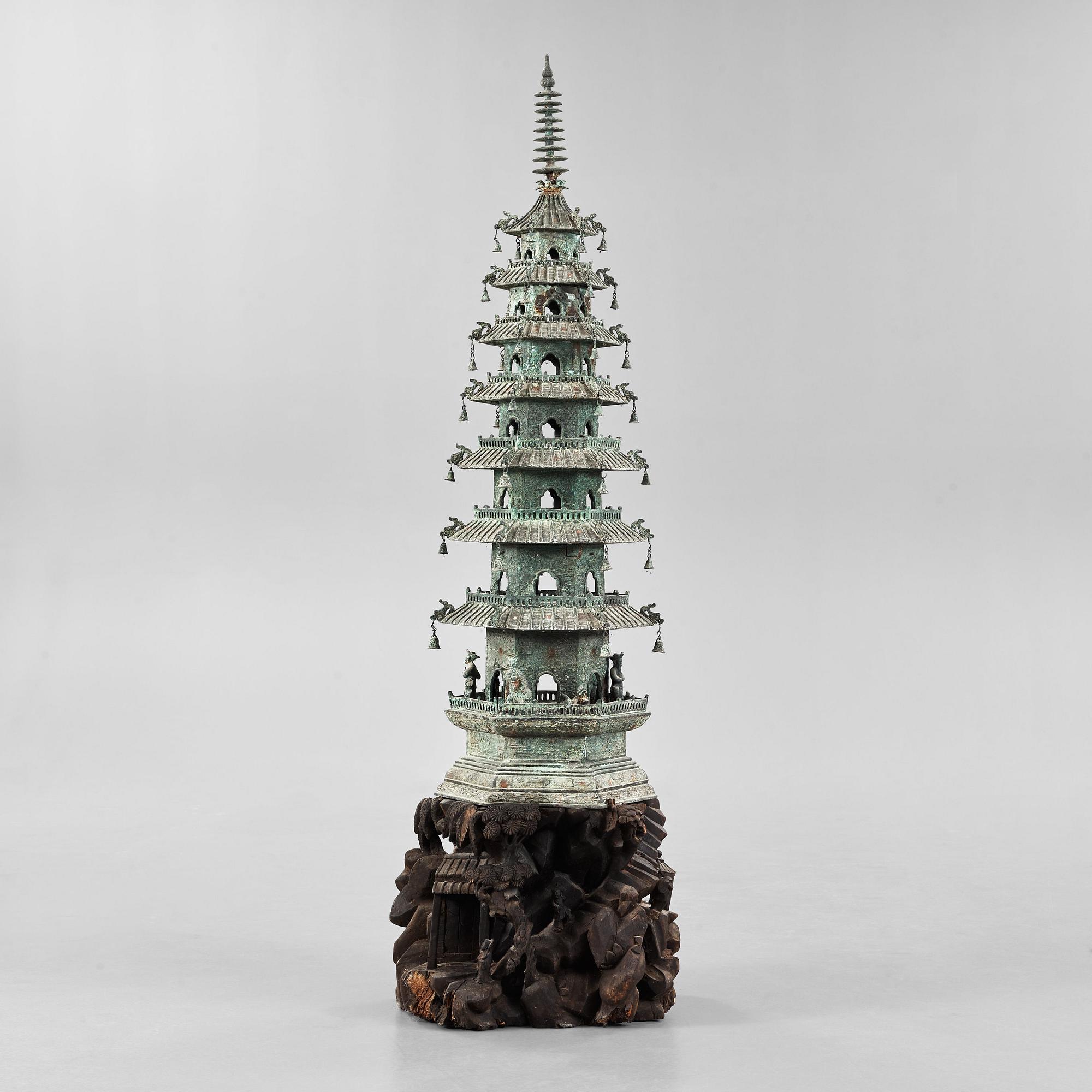 PAGOD, brons. Qingdynasty (1644-1912).