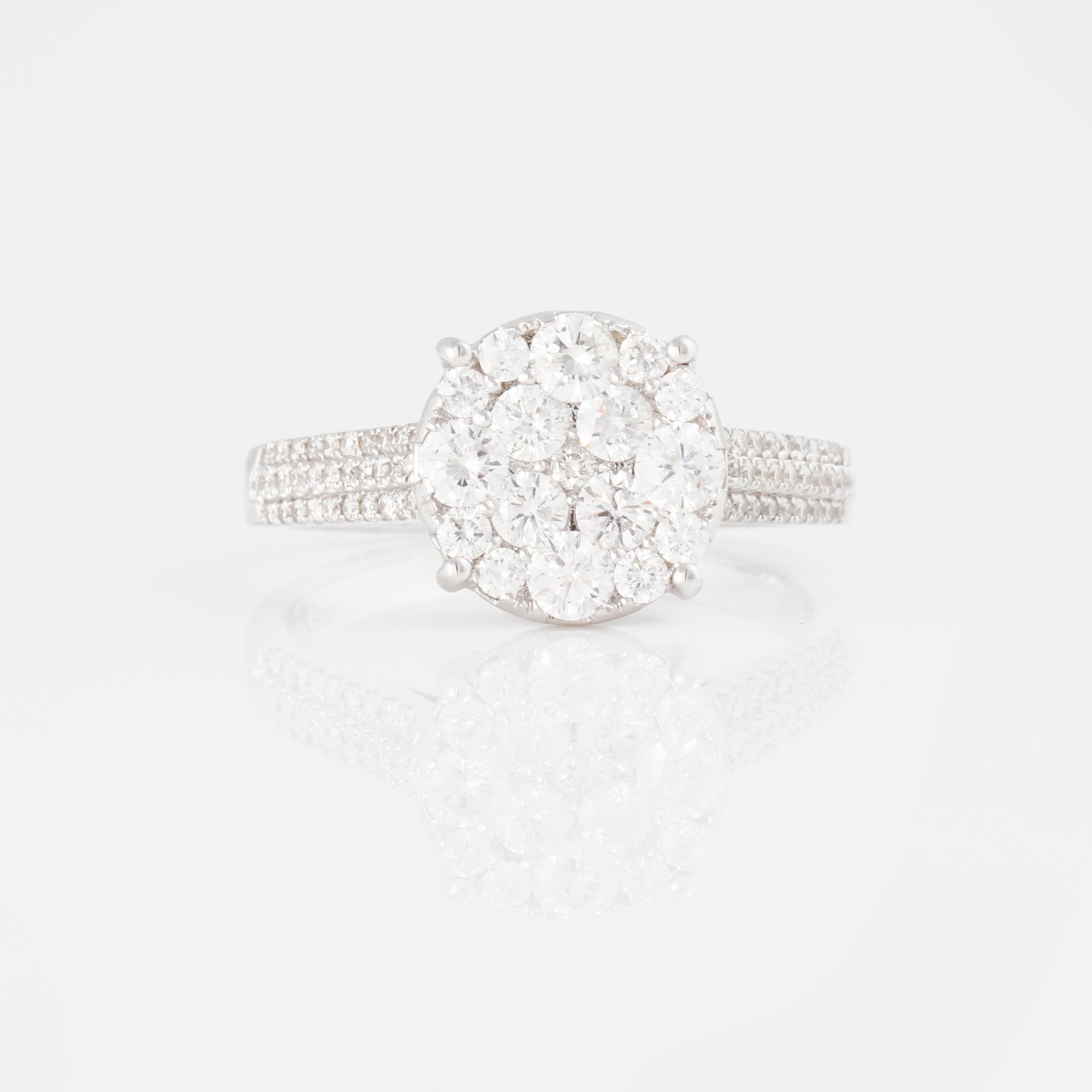 RING, med briljantslipade diamanter ca 1.00 ct.