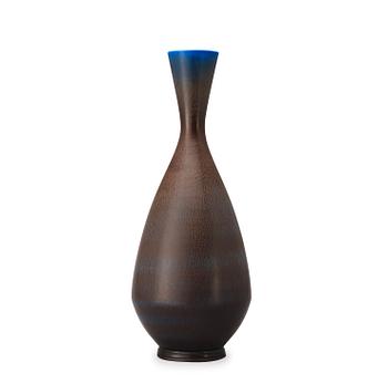 A Berndt Friberg stoneware vase, Gustavsberg Studio 1964.