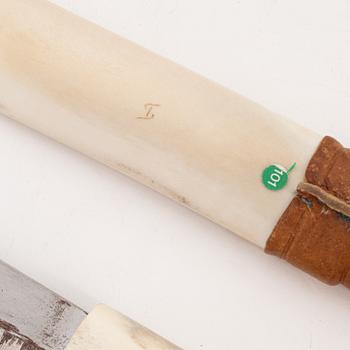 A reindeer knife by Thore Sunna, before 1970, signed.