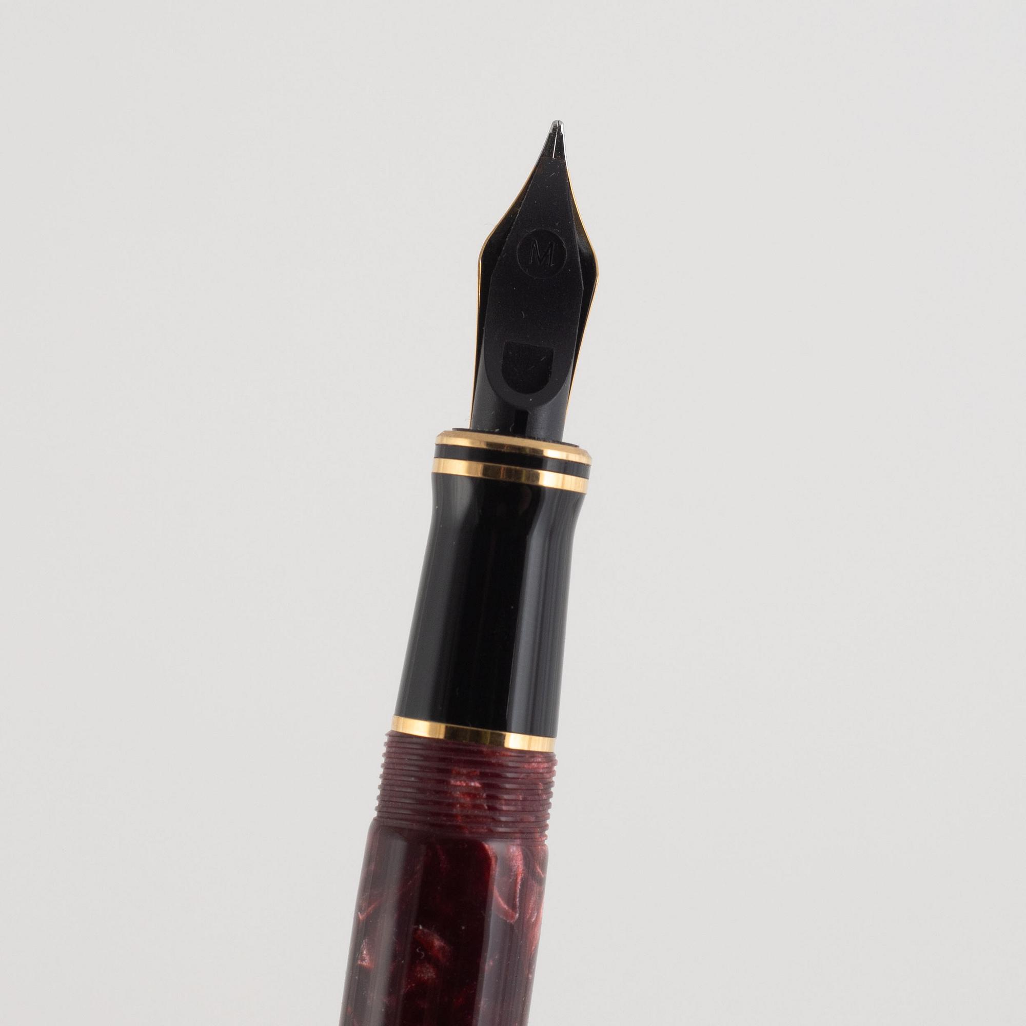 A fountain pen, 'Duofold Centennial', Parker.