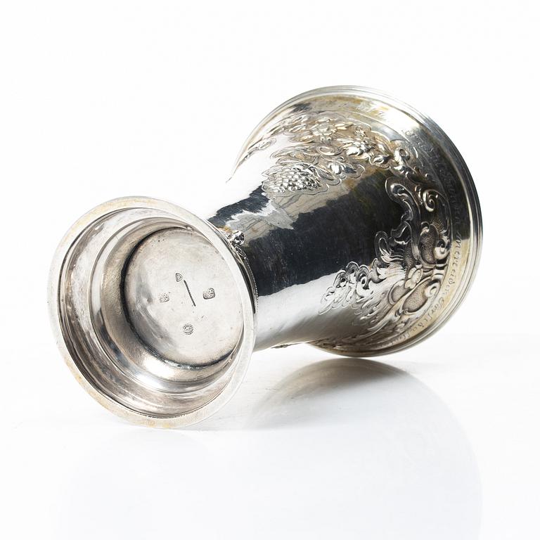 A Danish silver beaker, assay marks of both Peter Nicolai von Haven (1729–1749) and Frederik Fabritius (1787–1823).