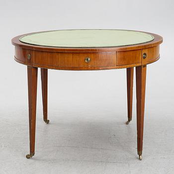 Table, so-called carousel table, circa 1900.