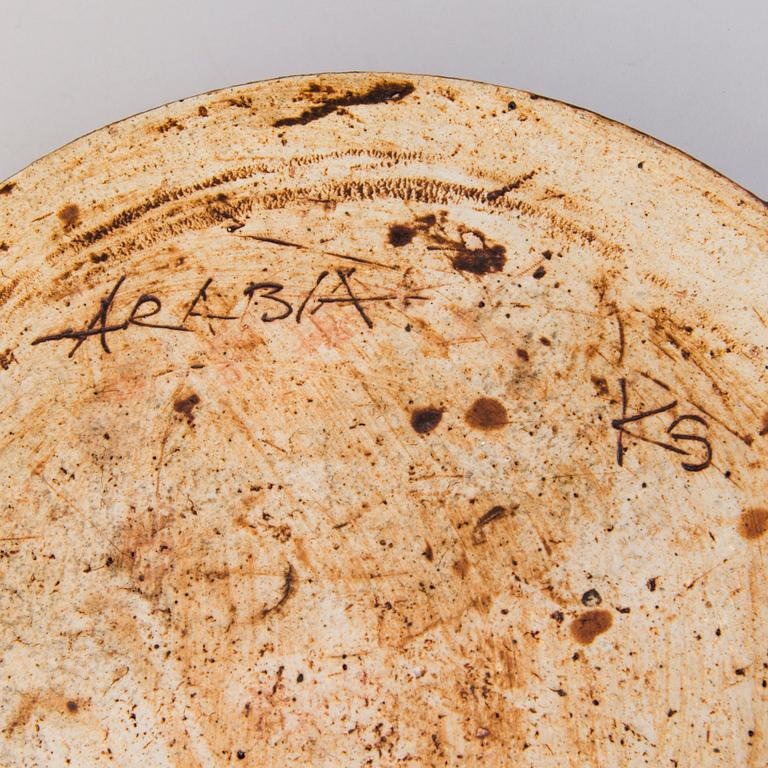 KYLLIKKI SALMENHAARA, fat, chamotterat stengods, signerad i godset KS Arabia.