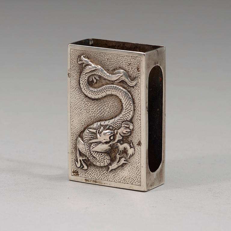 CIGARRASK, SALTKAR samt TÄNDSTICKSHÅLLARE, exportsilver. Bla Chen Hua, 1900-talets början.