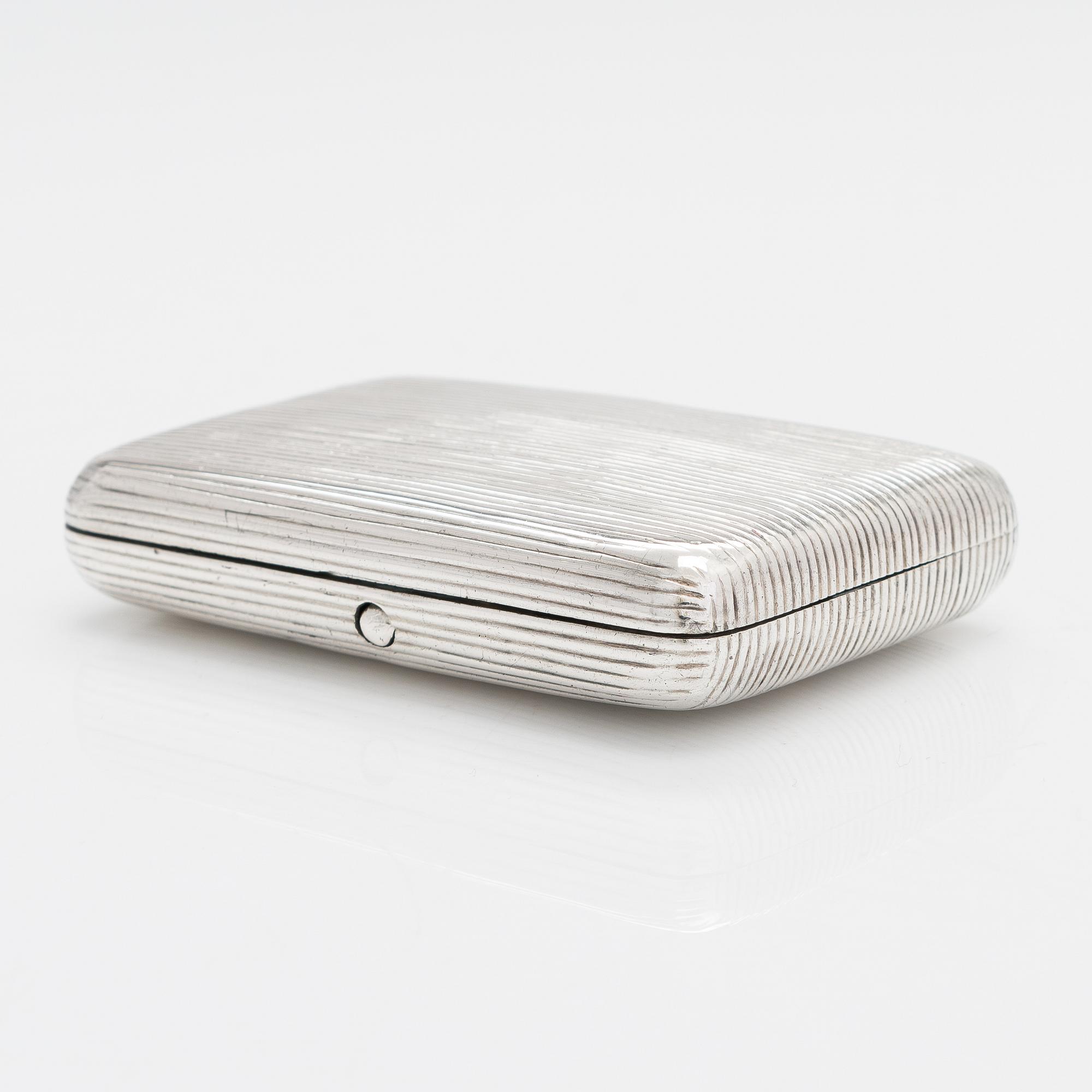 A silver cigarette case, Moscow 1886. Unidentified maker's mark.