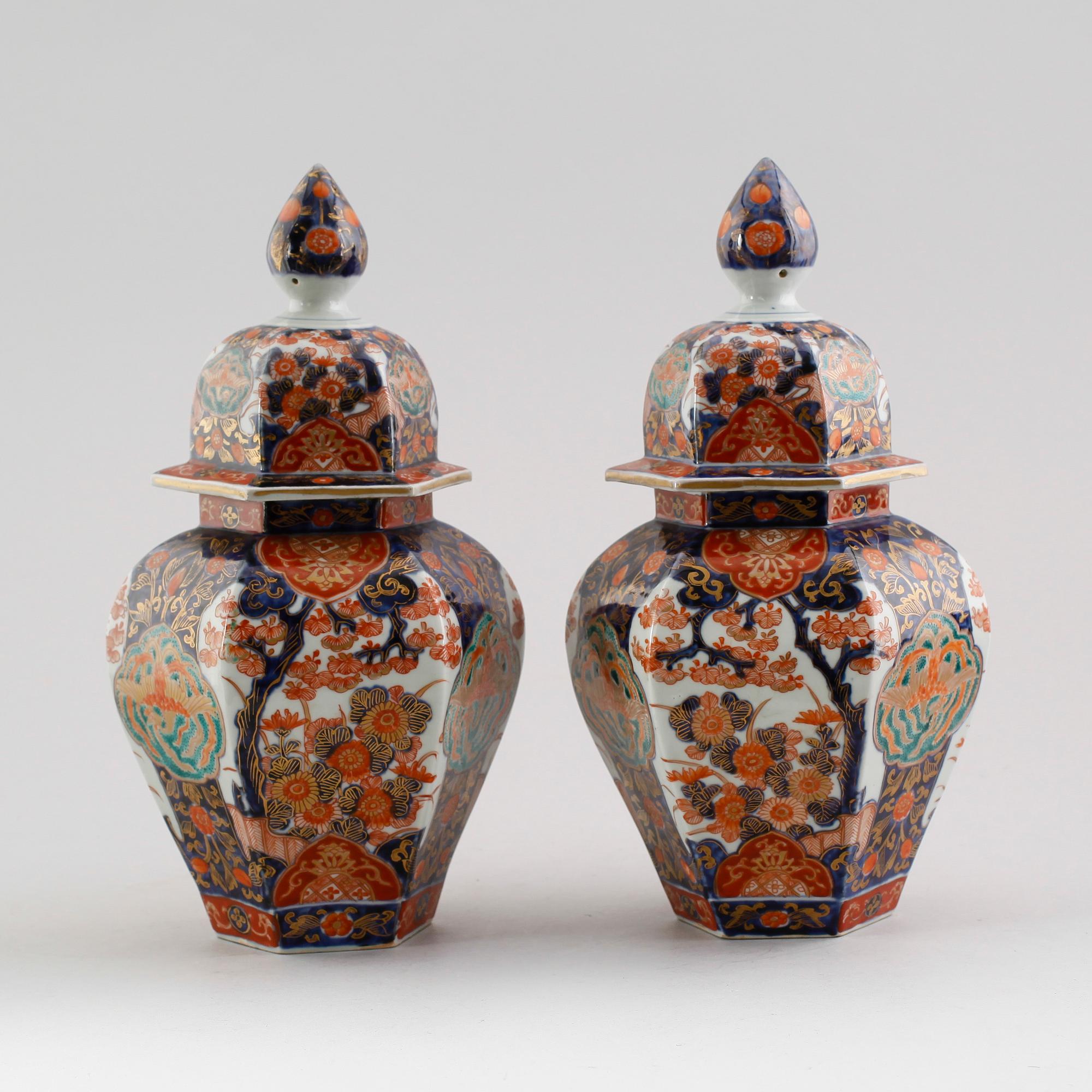 LOCKURNOR, 1 par, porslin, Japan, Imari, 1800-/1900-tal.