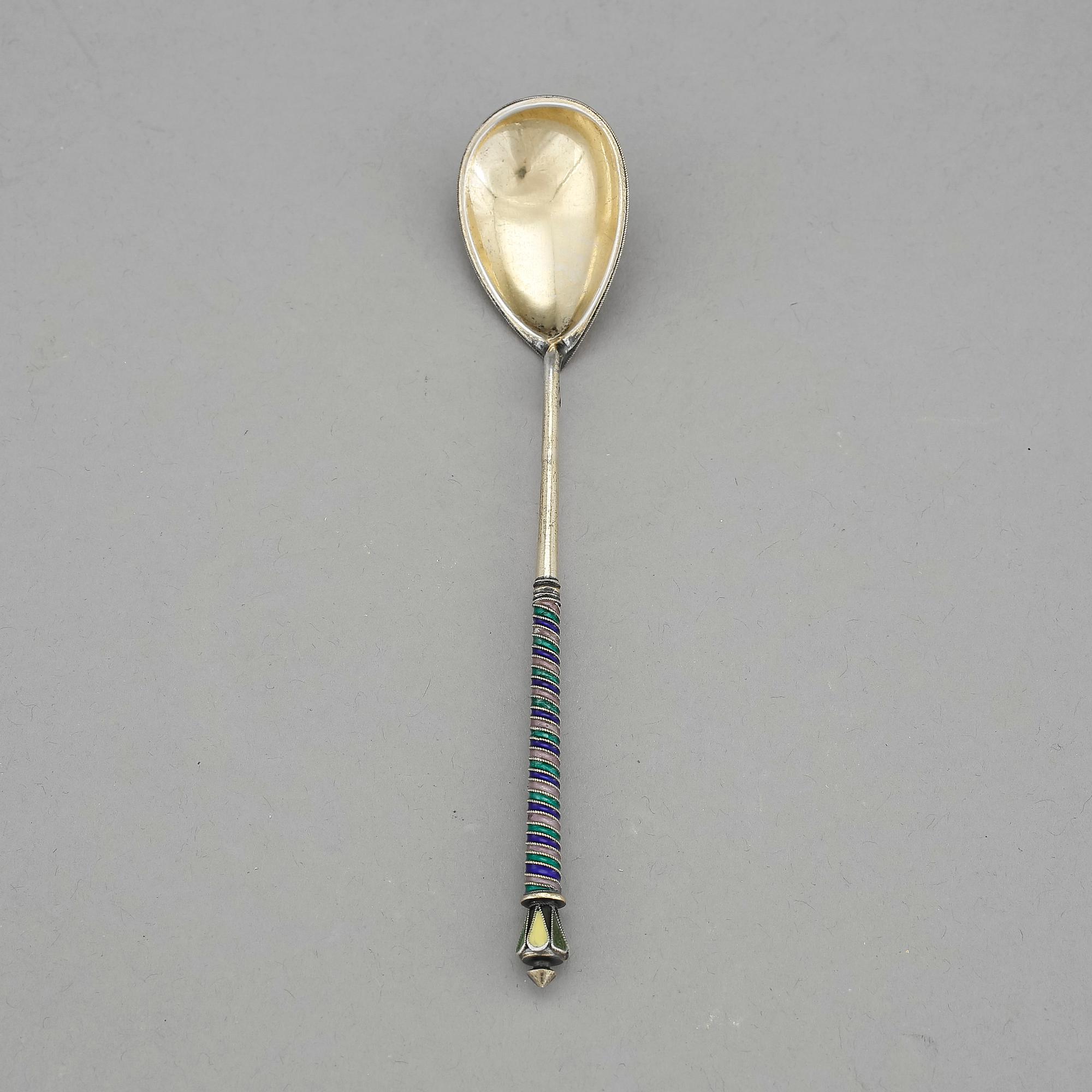 SKED, silver, emalj, Ryssland, omkring år 1900, vikt ca 26 gram.