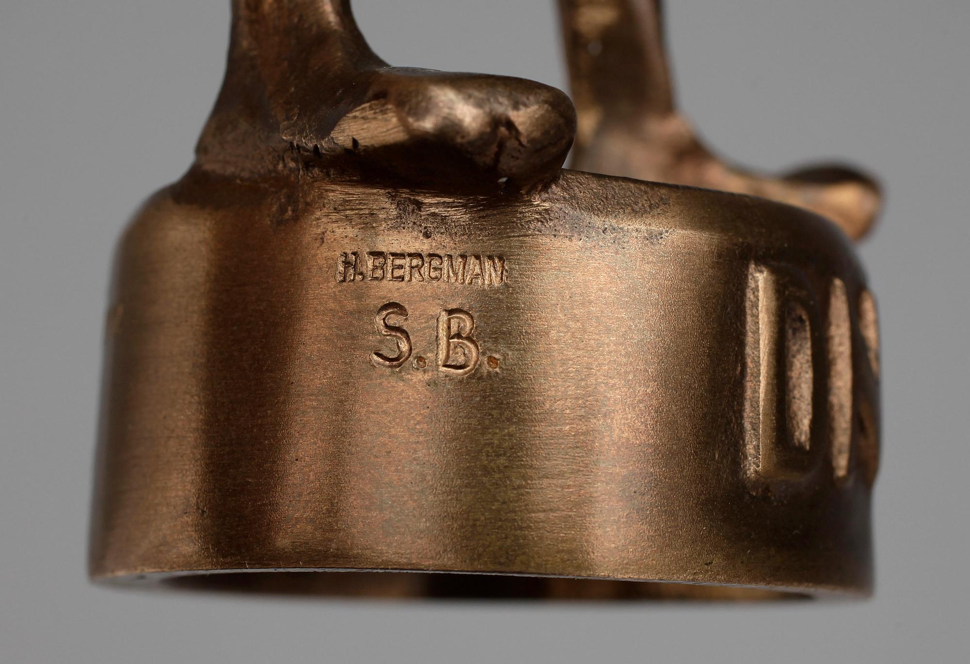 SKULPTURER, 2 st, brons, bl a Stig Blomberg.