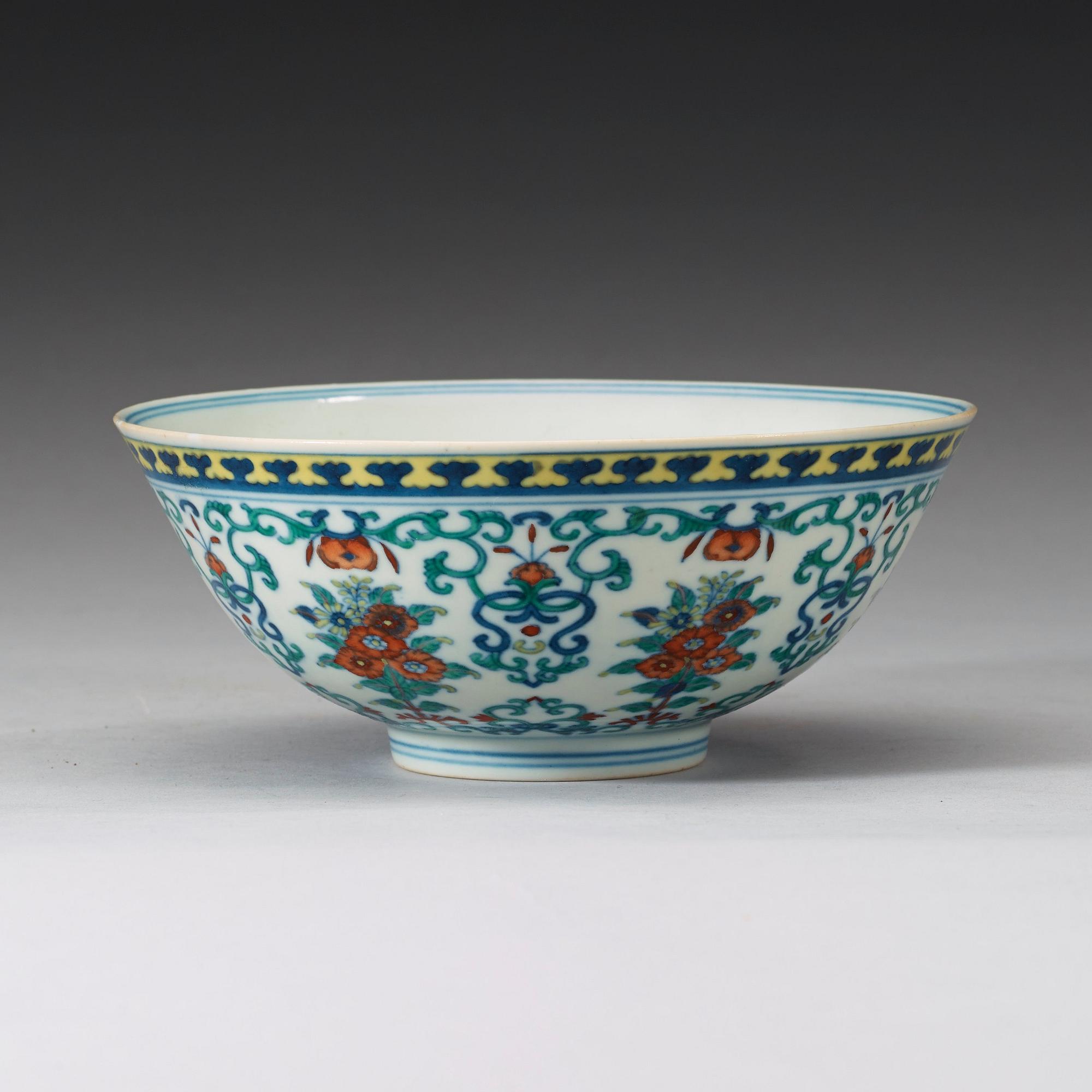A doucai bowl, late Qing dynasty (1644-1912) with Daoguang charactere mark.