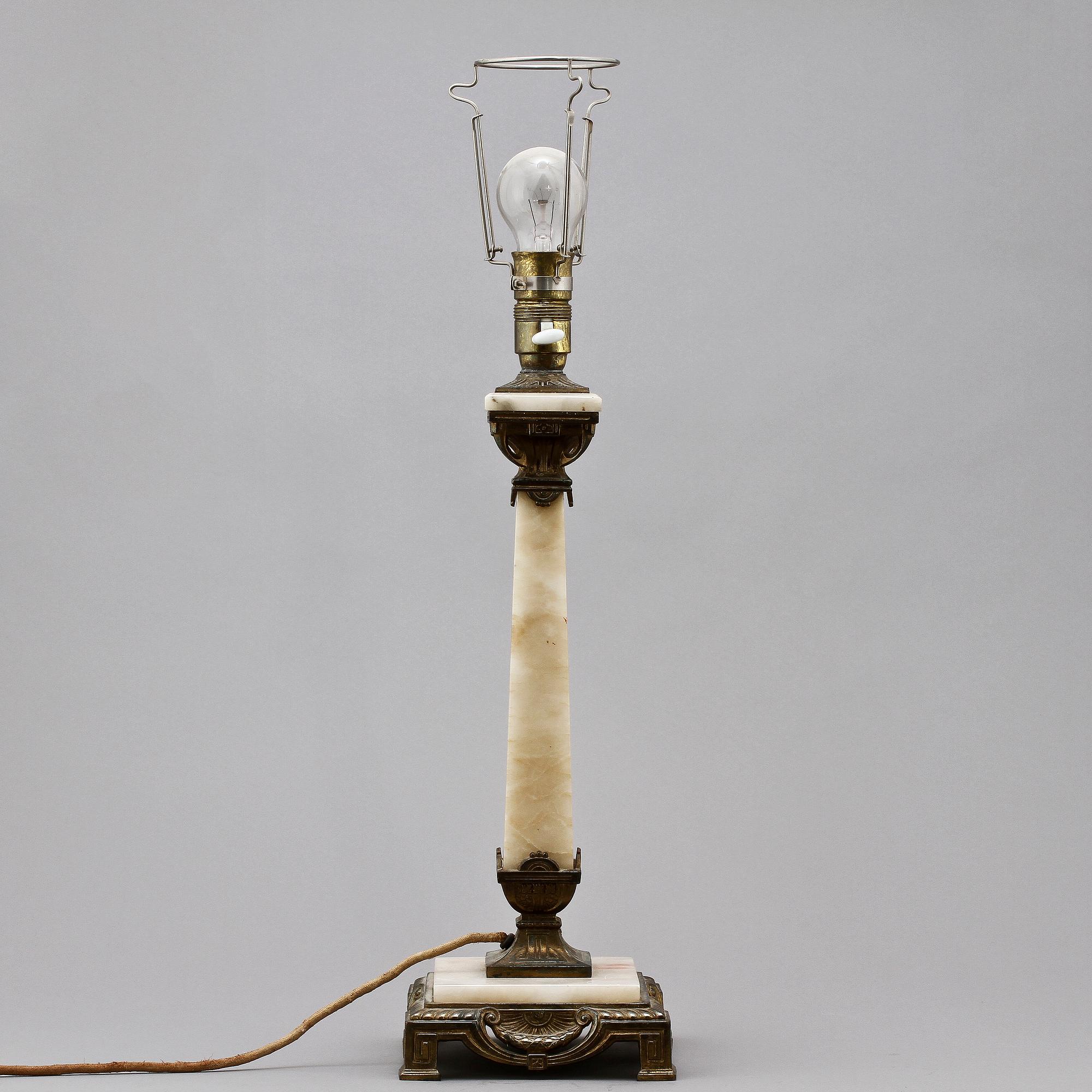 BORDSLAMPA, jugend, 1920-tal.