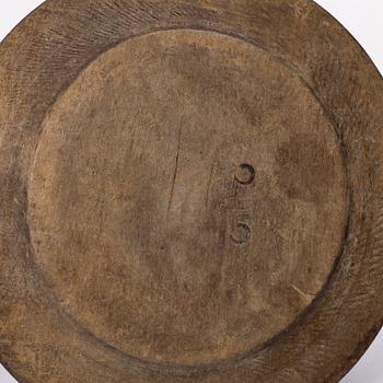 Tallrikar, ett par, samt ett fat, allmoge, 1800-tal.