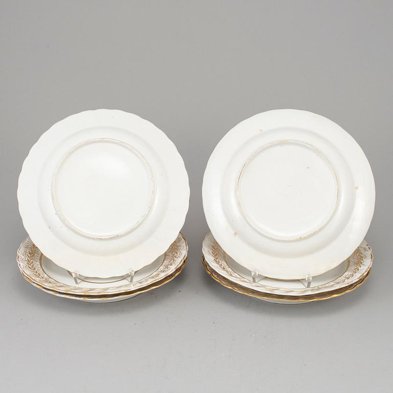 A set of six English porcelain plates, first half of the 19th century.