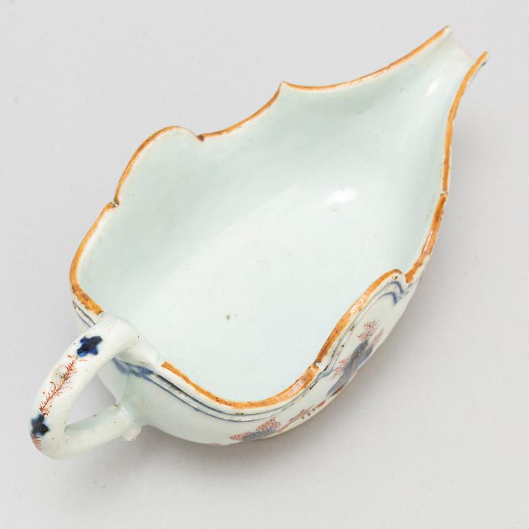 Two sauce boats, Qing dynasty, Qianlong (1736-95).